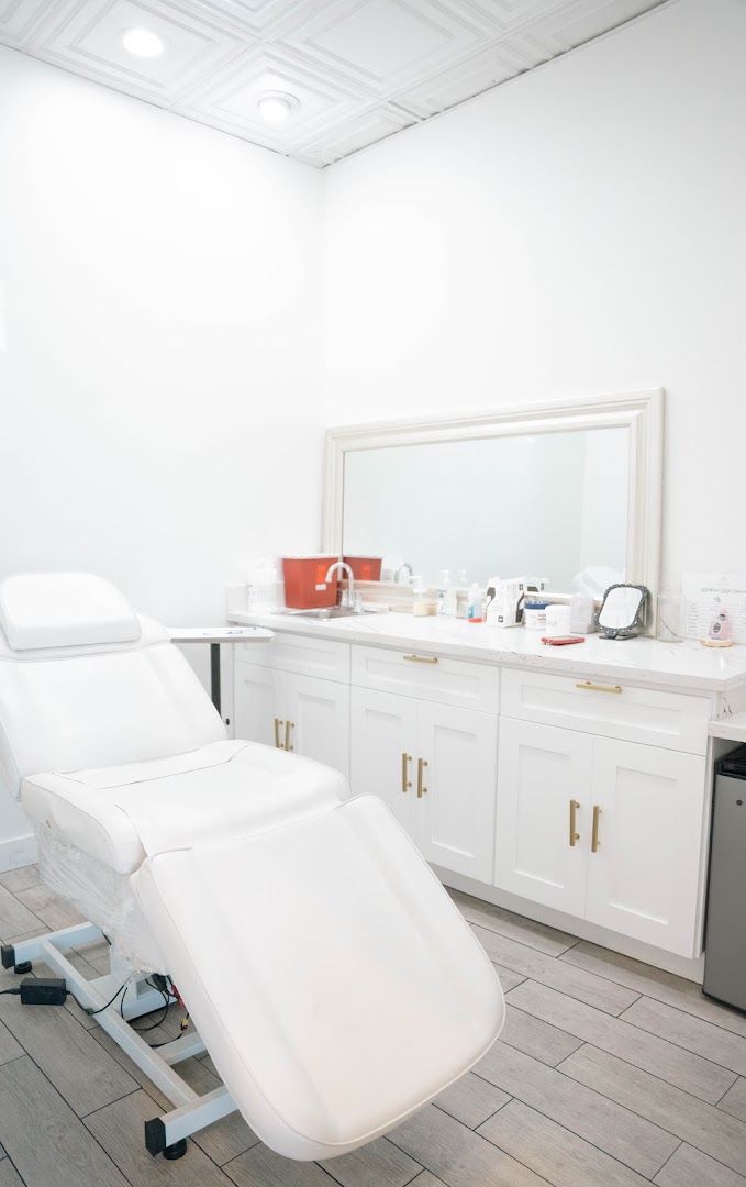 Eye Candy Lash and Brow Bar in Buena Park, CA