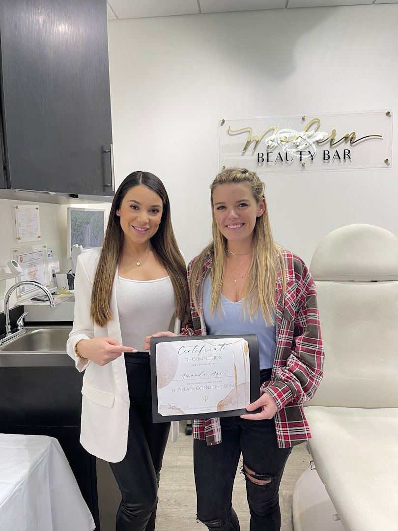 Modern Beauty Bar in Orlando, FL