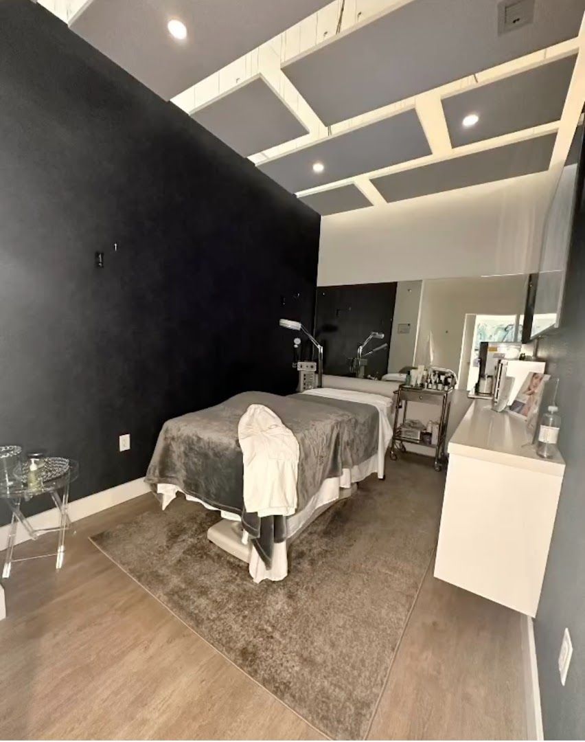 Refine Health in Miami, FL